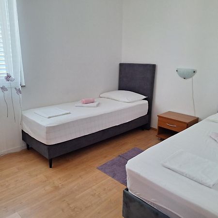 Apartments Vodopija 300M To The Beach Sveti Filip i Jakov Extérieur photo