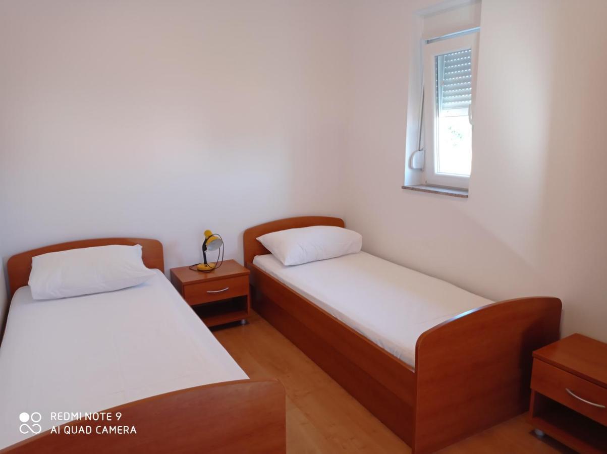 Apartments Vodopija 300M To The Beach Sveti Filip i Jakov Extérieur photo