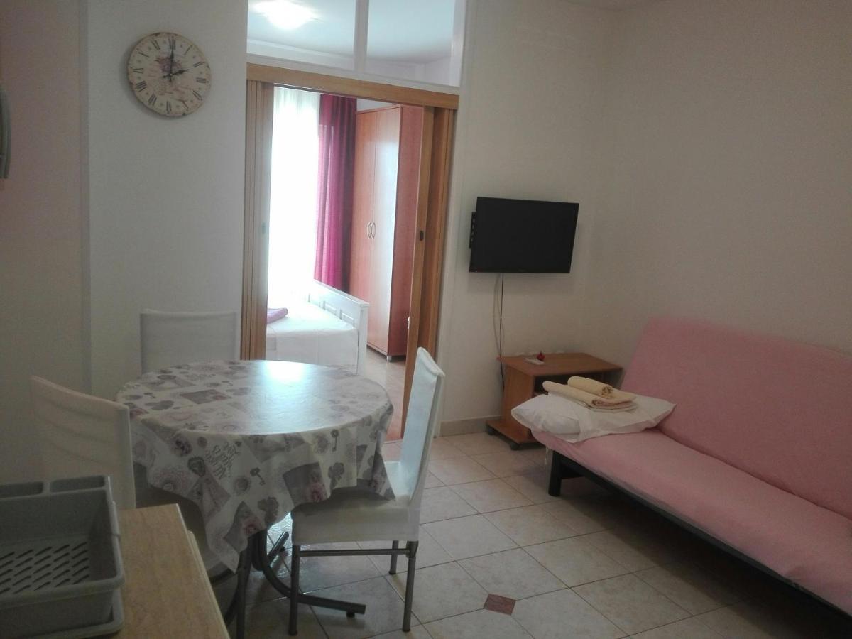 Apartments Vodopija 300M To The Beach Sveti Filip i Jakov Extérieur photo
