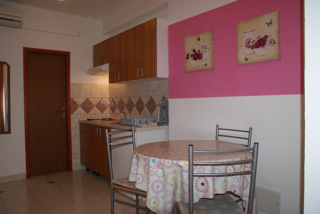 Apartments Vodopija 300M To The Beach Sveti Filip i Jakov Extérieur photo