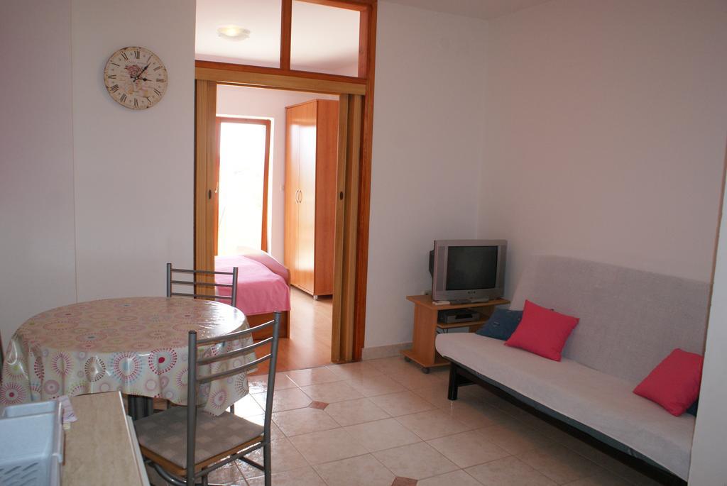 Apartments Vodopija 300M To The Beach Sveti Filip i Jakov Extérieur photo