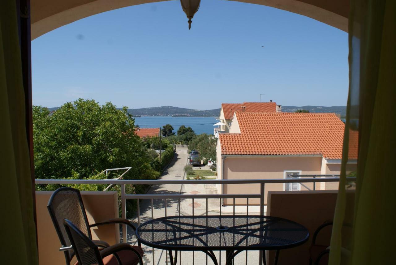 Apartments Vodopija 300M To The Beach Sveti Filip i Jakov Extérieur photo