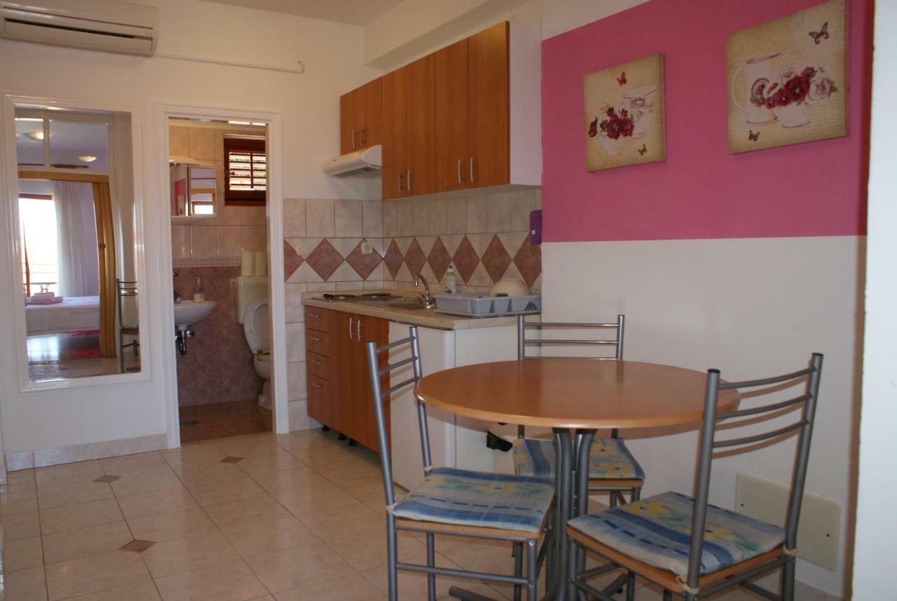 Apartments Vodopija 300M To The Beach Sveti Filip i Jakov Extérieur photo