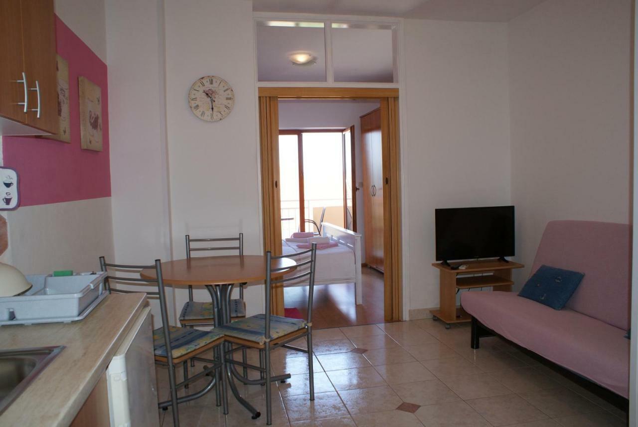 Apartments Vodopija 300M To The Beach Sveti Filip i Jakov Extérieur photo